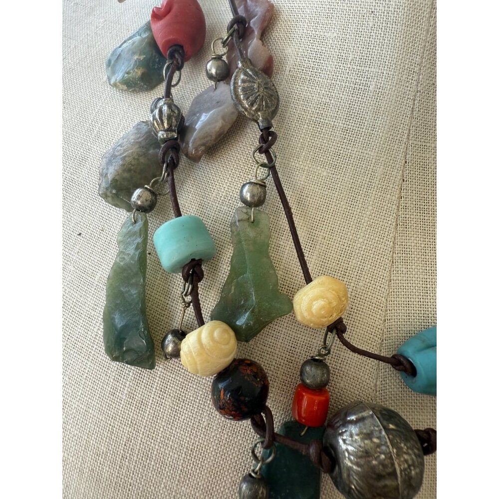 Vintage 80s Double Strand Necklace Carved Agate Trade Beads Boho - Picture 9 of 16